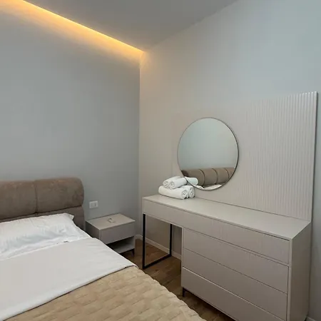 Luxury At Delijorgji Complex 10 * Tiran
