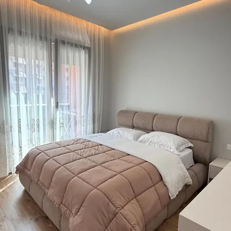 Luxury At Delijorgji Complex 10 Апартаменты Тирана